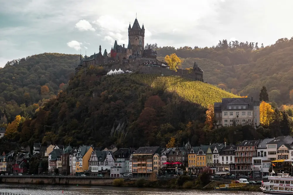 De Reichsburg boven Cochem aan de Moezel
