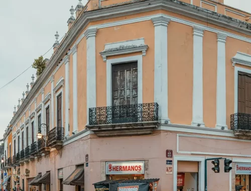 Koloniaal hoekpand in het historische centrum van Mérida, Yucatán